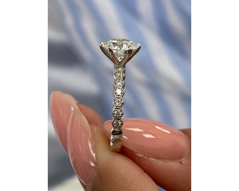 Liana - Round Cut 1.65 Carat Diamond Engagement Ring