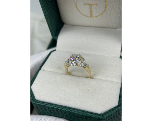 YVETTE - Oval Cut 3.02 Carat Diamond Engagement Ring