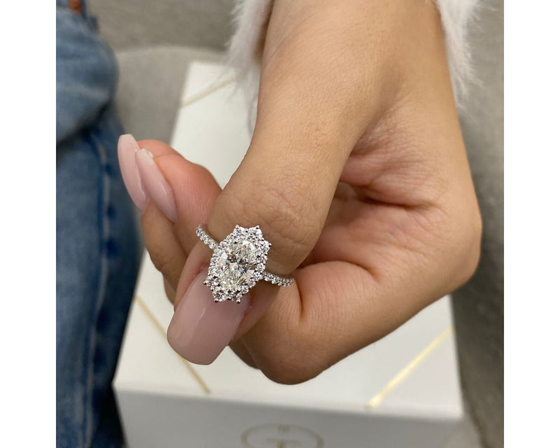 Lucia - Oval Cut 1.55 Carat Diamond Engagement Ring