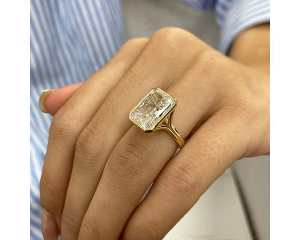 Kira Solitaire Diamond Engagement Ring, Yellow Gold 18K