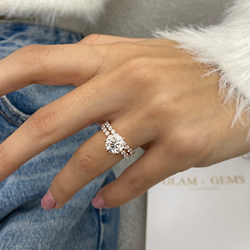 Brynlee-set - Round Cut 3.70 Carat Diamond Engagement Ring