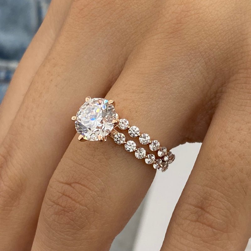 Brynlee-set - Round Cut 3.70 Carat Diamond Engagement Ring