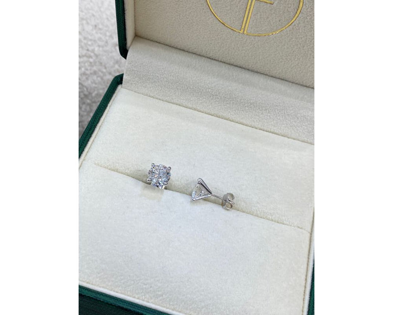 BR Stud Earrings-W - Round Cut 4 Carat Diamond