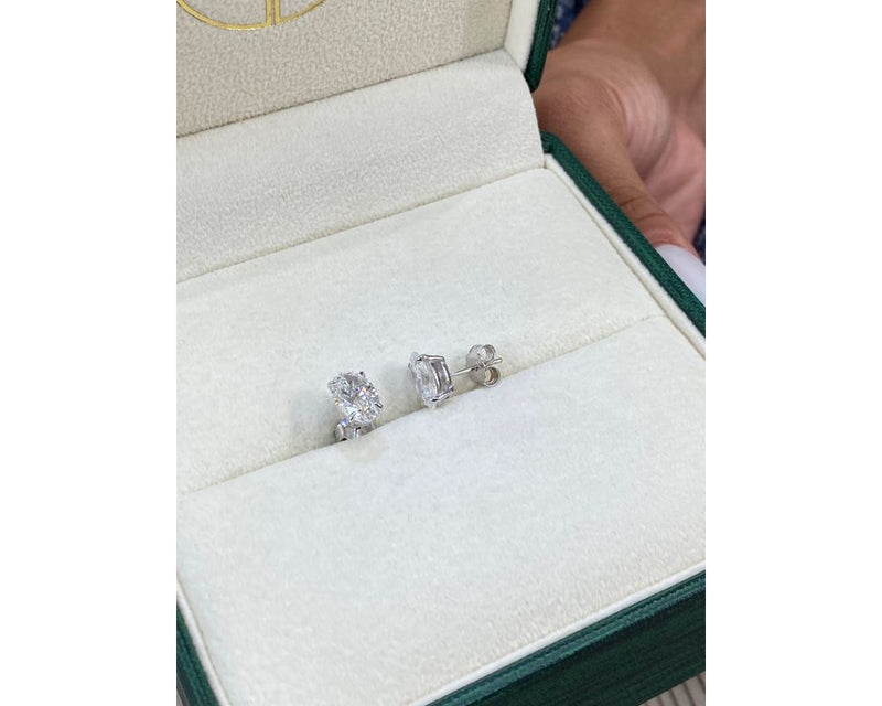 OV3TCW-W - Oval Cut 3 Carat Diamond