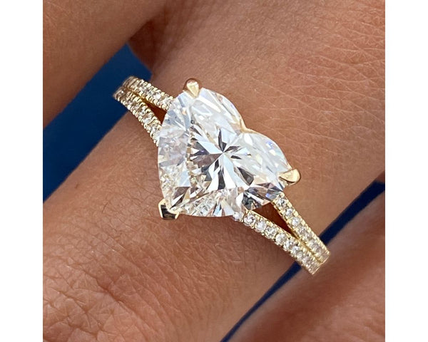 Alive Diamond Engagement Ring, Yellow Gold 18K