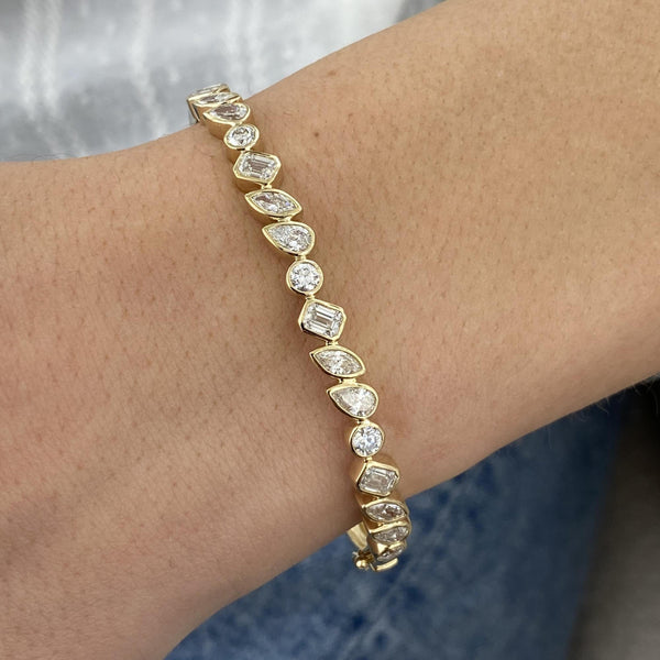 Diamond Bangle Bracelet 2.77 Carat Yellow Gold 14K
