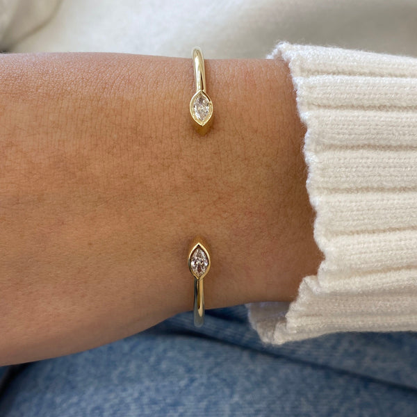 Diamond Bangle Bracelet 0.70 ct Yellow Gold