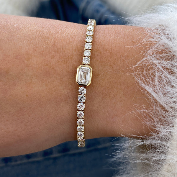Diamond Tennis Bracelet 5.80 Carat Yellow Gold 14K