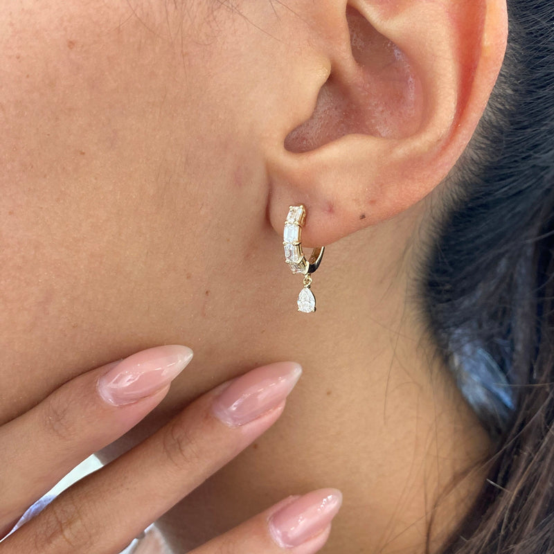 Diamond Dangle 1.36 Carat Yellow Gold 14K