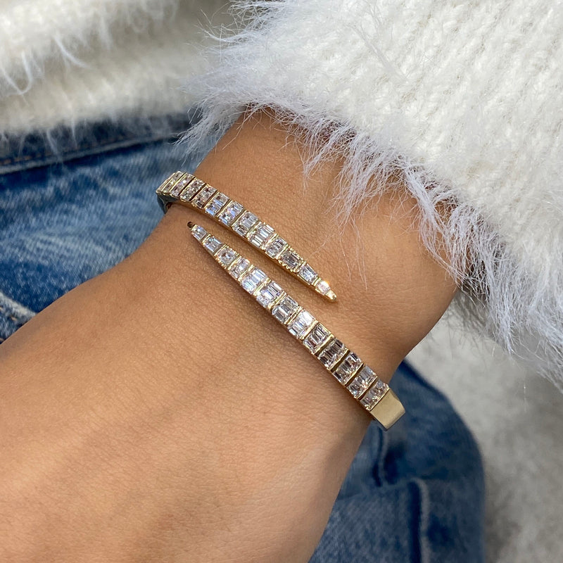 Diamond Bangle Bracelet 4.58 Carat Yellow Gold 14K