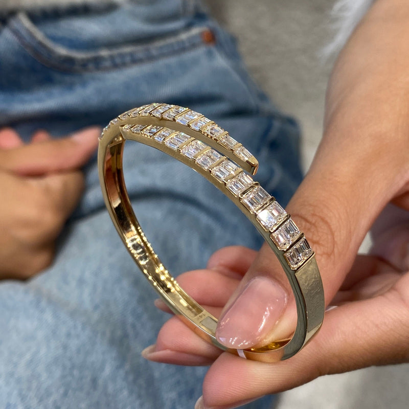 Diamond Bangle Bracelet 4.58 Carat Yellow Gold 14K