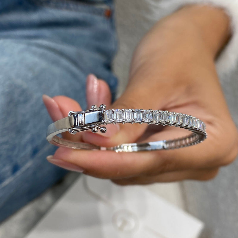 Diamond Bangle 3.23 Carat White Gold 14K