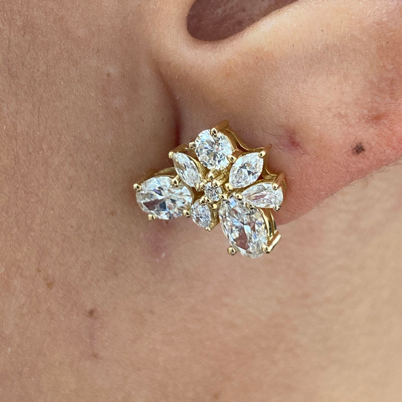 Diamond Stud 2.91 Carat Yellow Gold 14K