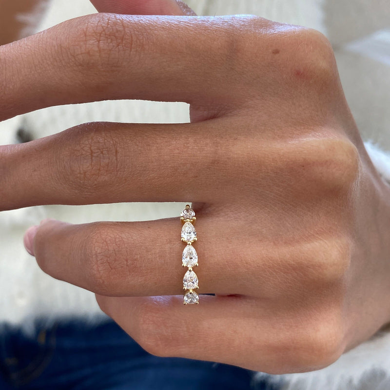 Diamond 5 stone ring 0.78 Carat Yellow Gold 14K