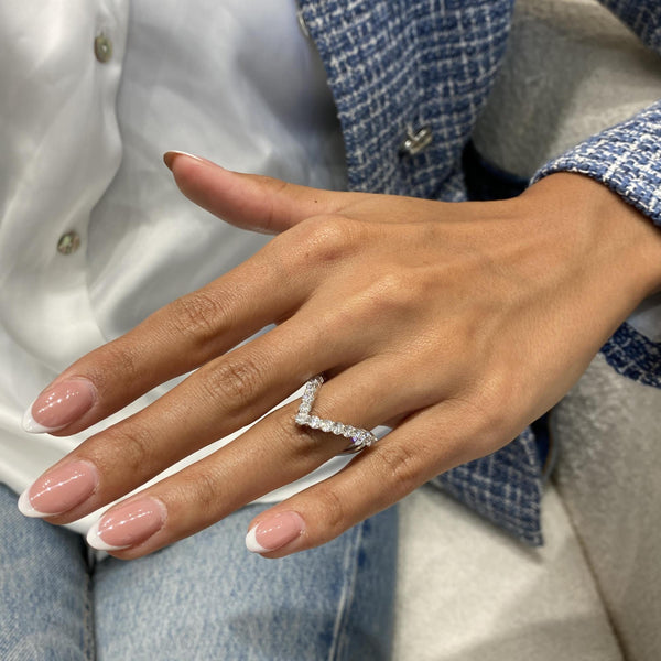 Diamond V Shape Ring 1.40 Carat White Gold 14K
