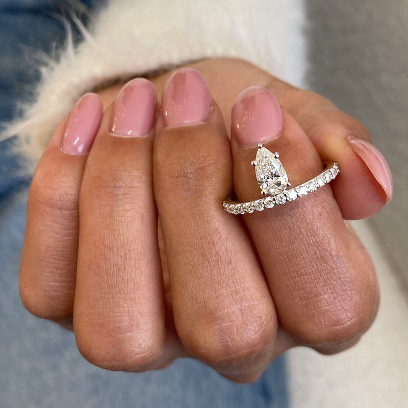 Diamond Solitaire w/ Accent 0.96 Carat White Gold 14K