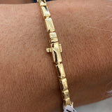 Diamond Tennis Bracelet 5.56 Carat Yellow Gold 18K