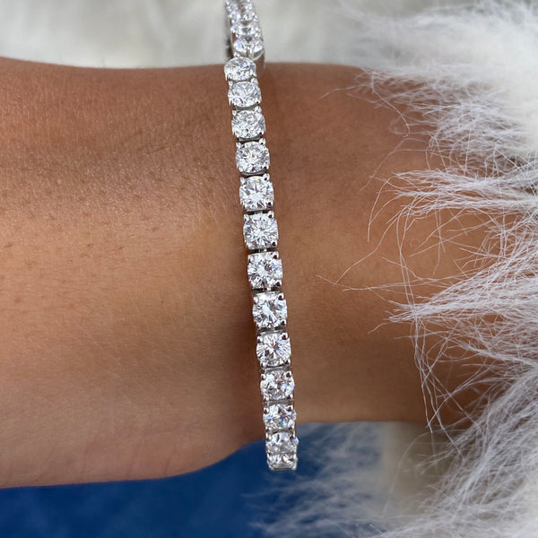 Diamond Bangle Bracelet 3.48 Carat White Gold 14K