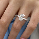 Lyric Engagement Ring 2.65 carat, 18K gold