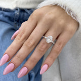 Lyric Engagement Ring 2.65 carat, 18K gold