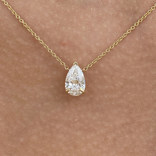 Diamond Pendant Necklace 1.5 ct Yellow Gold