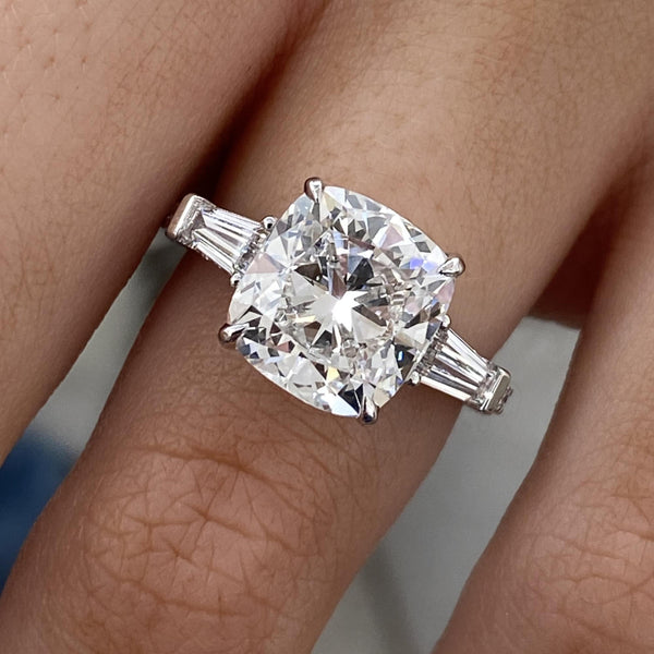 Elira Engagement Ring 5.20 carat, 18K gold