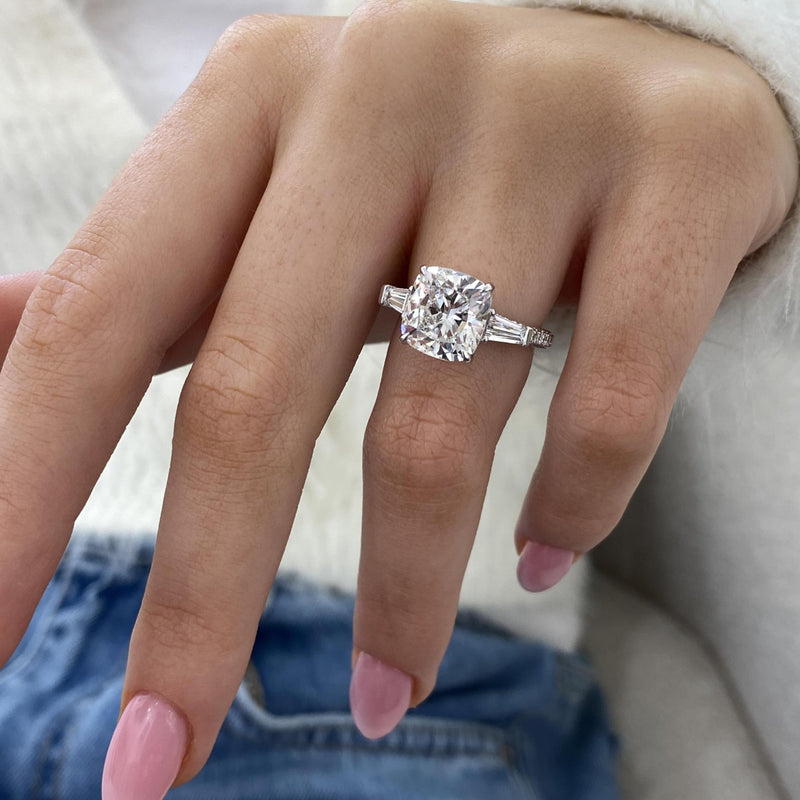 Elira Engagement Ring 5.20 carat, 18K gold