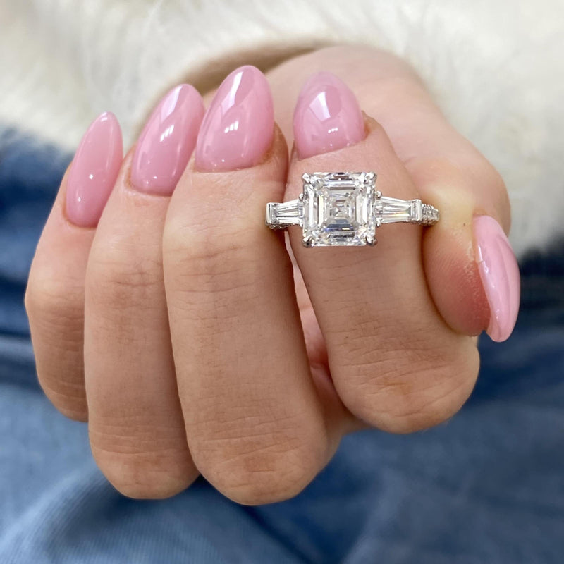 Luciana Engagement Ring 4.25 carat, 18K gold