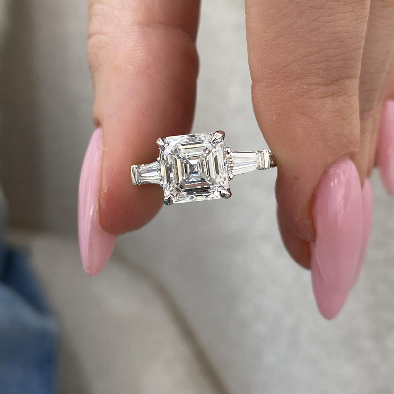 Luciana Engagement Ring 4.25 carat, 18K gold