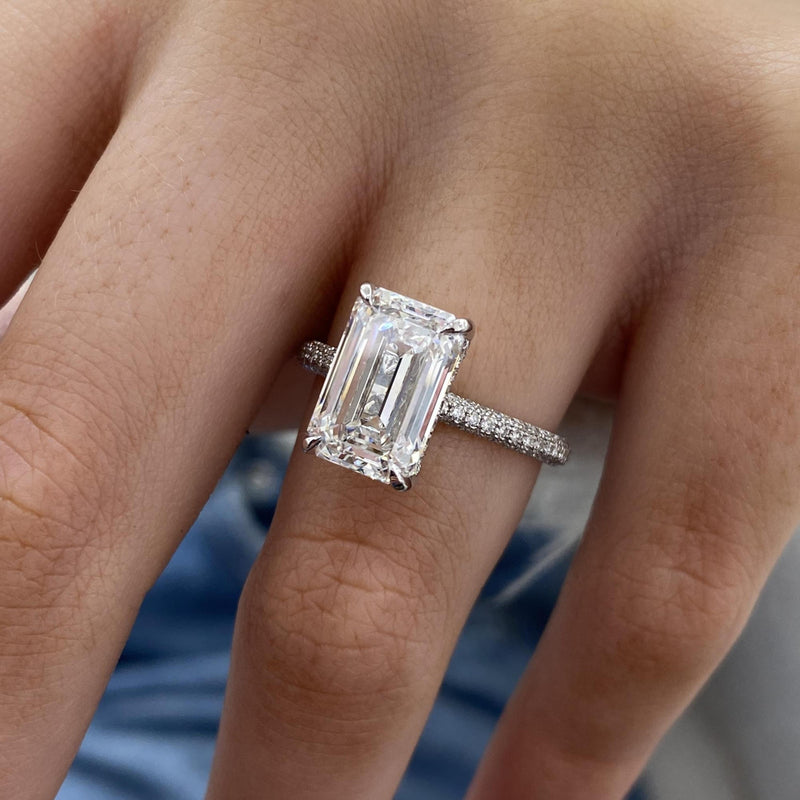 AD0063R05-W_7 Engagement Ring 4.50 carat, 18K gold