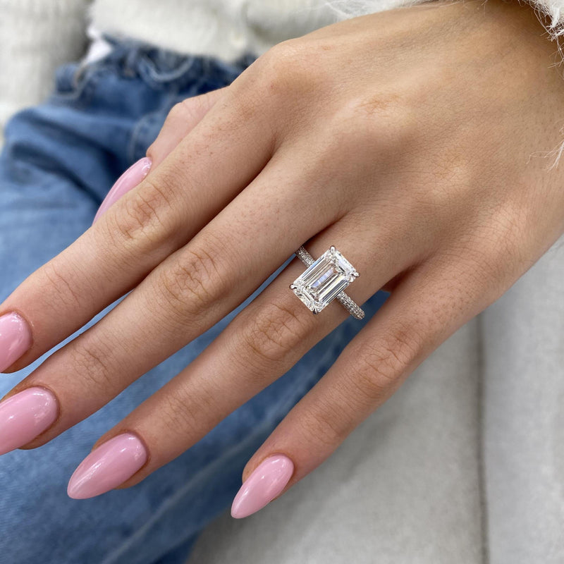 AD0063R05-W_7 Engagement Ring 4.50 carat, 18K gold