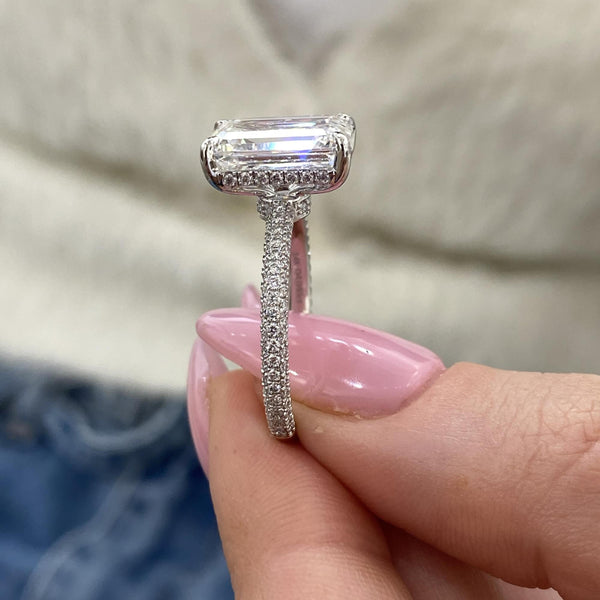 AD0063R05-W_7 Engagement Ring 4.50 carat, 18K gold