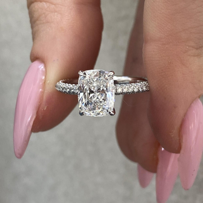 Delphine Engagement Ring 2.55 carat, 18K gold