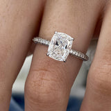 Delphine Engagement Ring 2.55 carat, 18K gold
