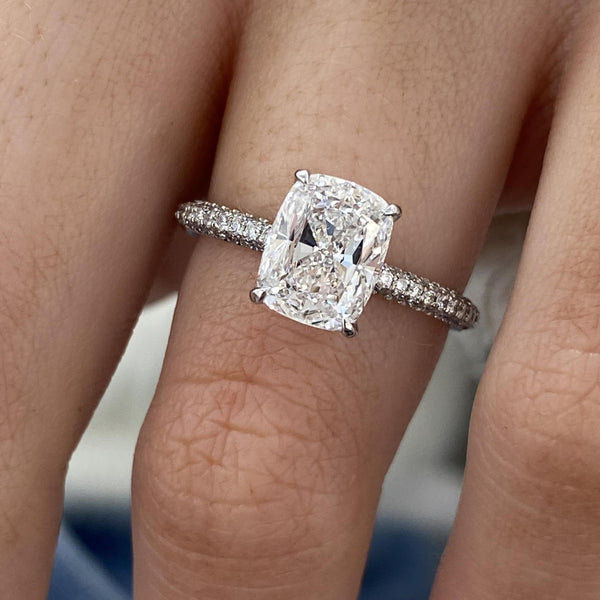 Delphine Engagement Ring 2.55 carat, 18K gold