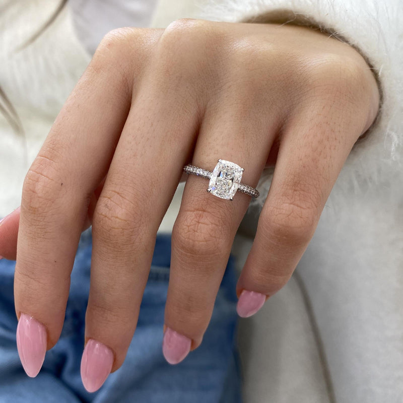 Delphine Engagement Ring 2.55 carat, 18K gold