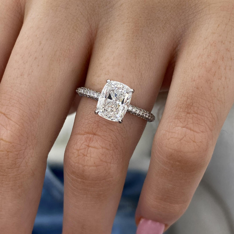 Delphine Engagement Ring 2.55 carat, 18K gold