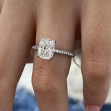 Delphine Engagement Ring 2.55 carat, 18K gold