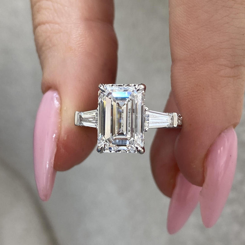 Bellamy Engagement Ring 5.15 carat, 18K gold