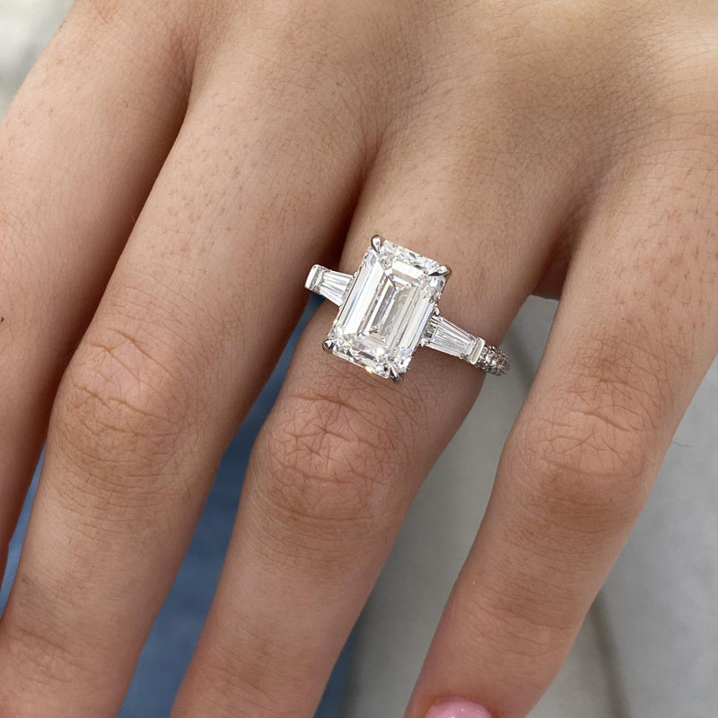 Bellamy Engagement Ring 5.15 carat, 18K gold