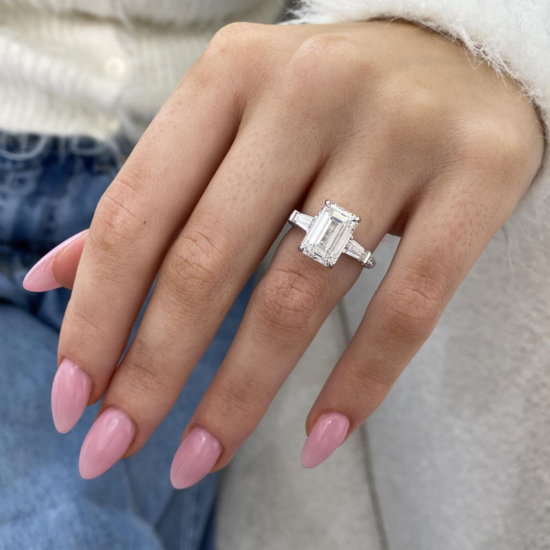 Bellamy Engagement Ring 5.15 carat, 18K gold