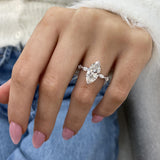 Opaline Engagement Ring 3.15 carat, 18K gold