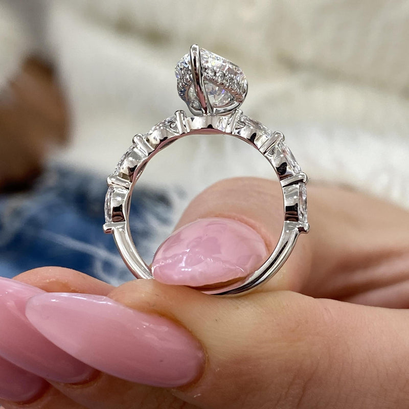 Selena Engagement Ring 3.20 carat, 18K gold