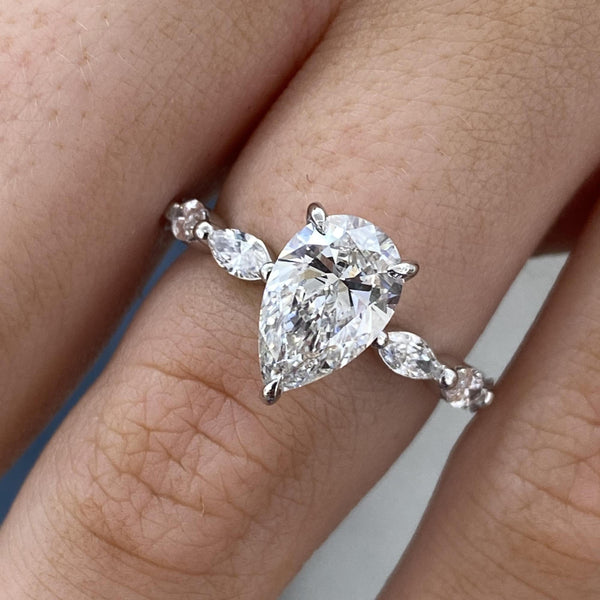 Odessa Engagement Ring 2 carat, 18K gold