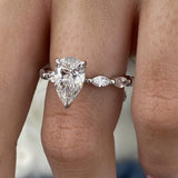 Odessa Engagement Ring 2 carat, 18K gold