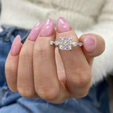 Saphira Engagement Ring 2.65 carat, 18K gold