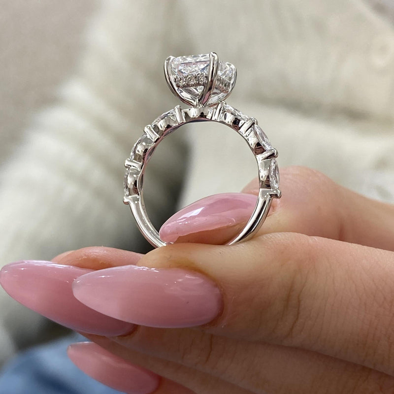 Saphira Engagement Ring 2.65 carat, 18K gold