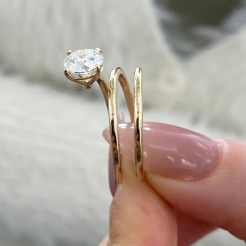 Éclavine Diamond Engagement Ring Yellow Gold