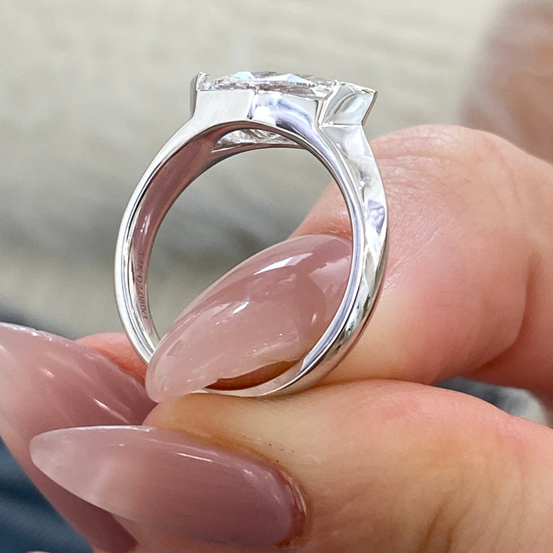 Lévoria Diamond Engagement Ring White Gold