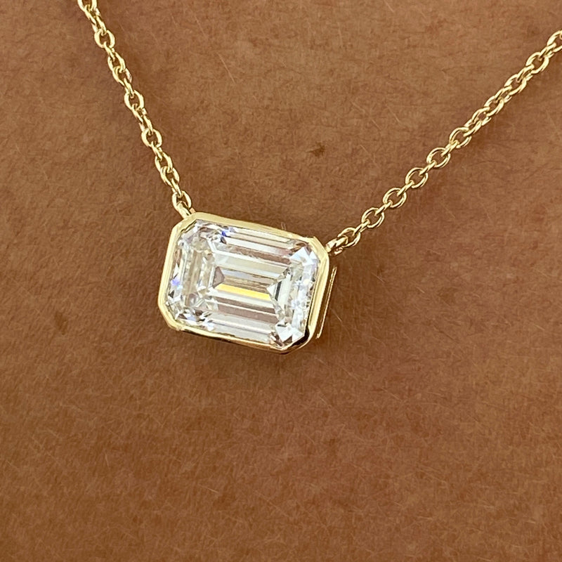 Diamond Pendant Necklace 2 ct Yellow Gold